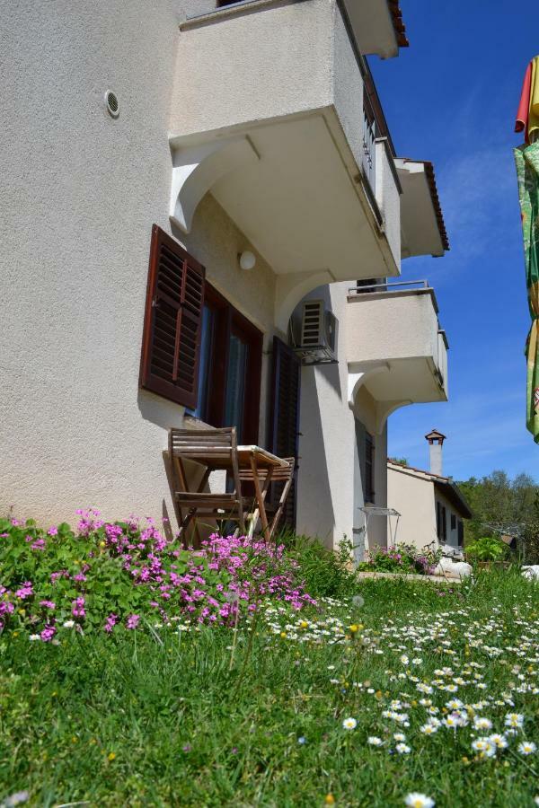 Apartments Denis بوريتش المظهر الخارجي الصورة